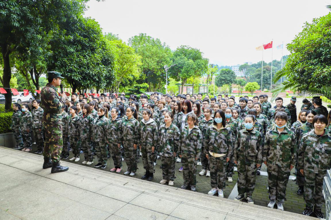 戴婷5_副本.jpg 戴婷5_副本.jpg